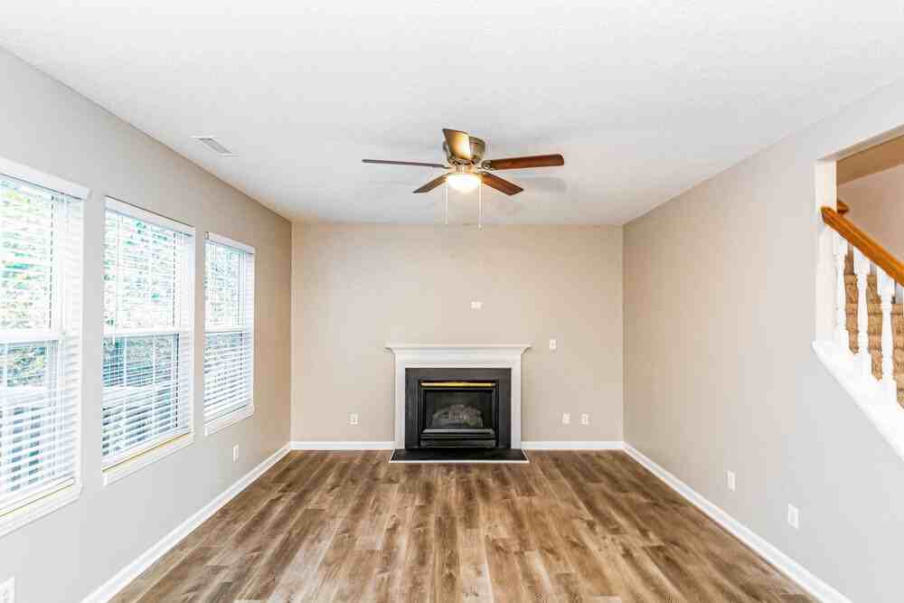 6805 Coventry Ridge Rd - Photo 4 of 17