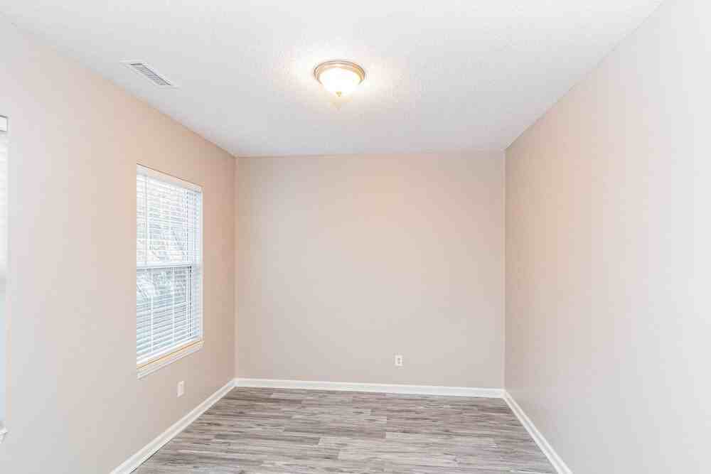 6805 Coventry Ridge Rd - Photo 5 of 17