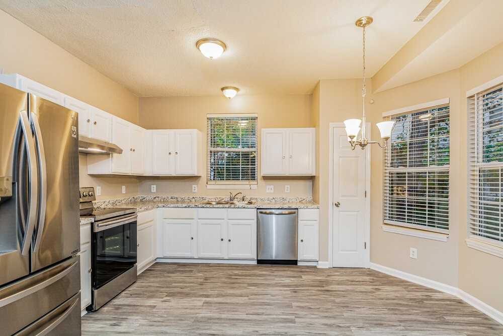 6805 Coventry Ridge Rd - Photo 7 of 17