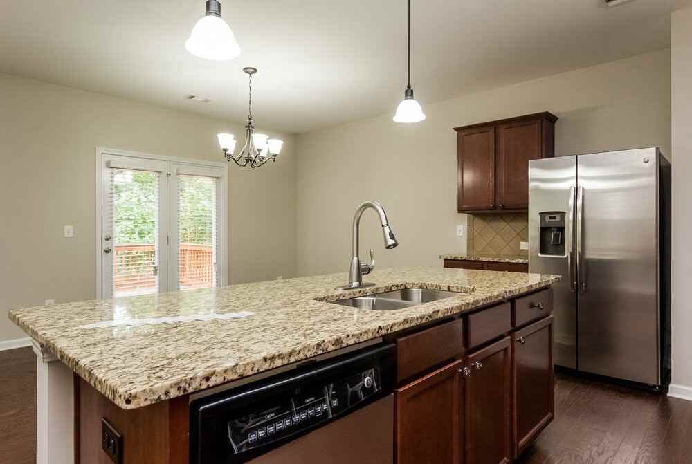 275 Shaw Dr - Photo 7 of 17