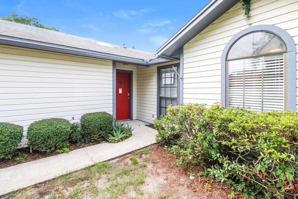 1961 Acorn Run E - Photo 3 of 21