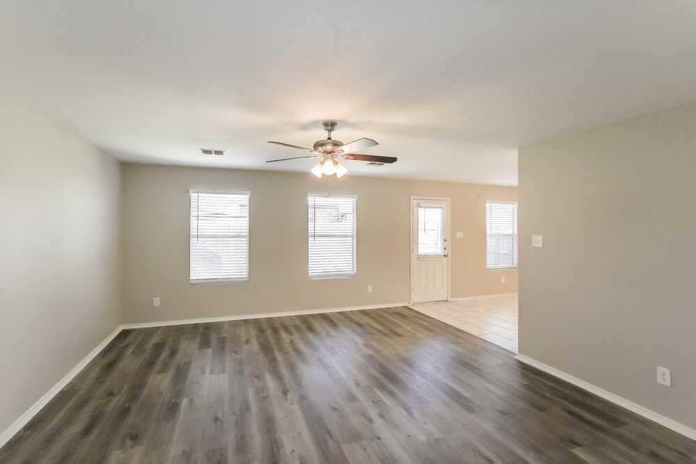 6945 Meadow Way Ln - Photo 4 of 17