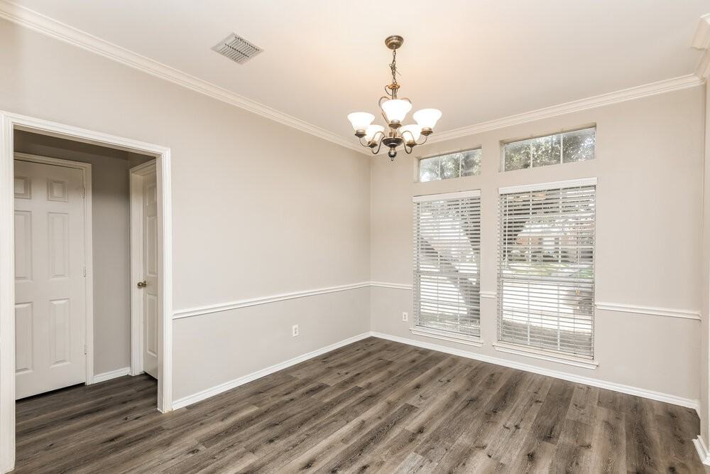 1607 Spring Creek Ct - Photo 7 of 17