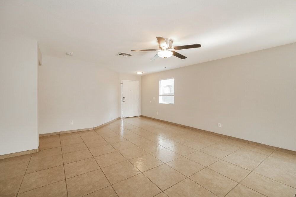 17463 W Ventura St - Photo 4 of 15