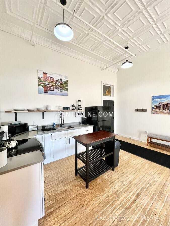 113 N Lancey St #203 - Photo 2 of 18