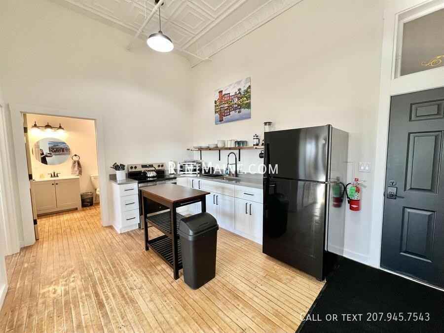 113 N Lancey St #203 - Photo 3 of 18