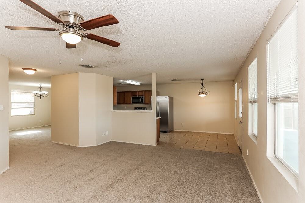 129 Phlox Ln - Photo 5 of 16