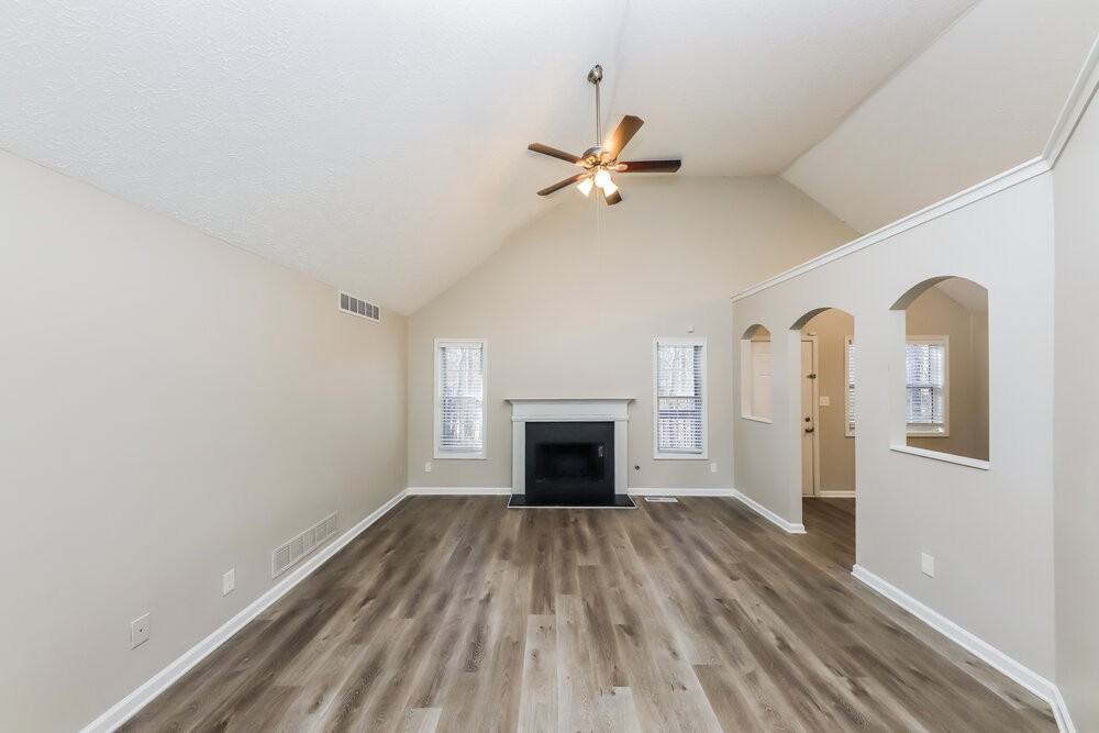 2740 Owens Ave Sw - Photo 5 of 18