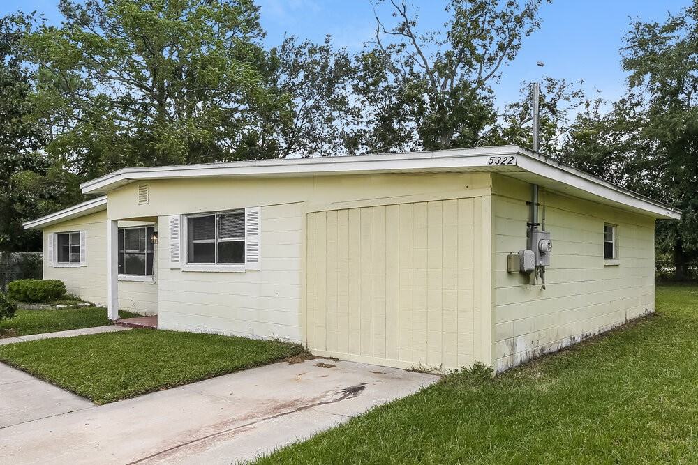 5322 Boilard Dr - Photo 3 of 16