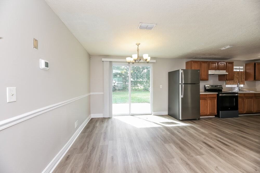 5322 Boilard Dr - Photo 6 of 16