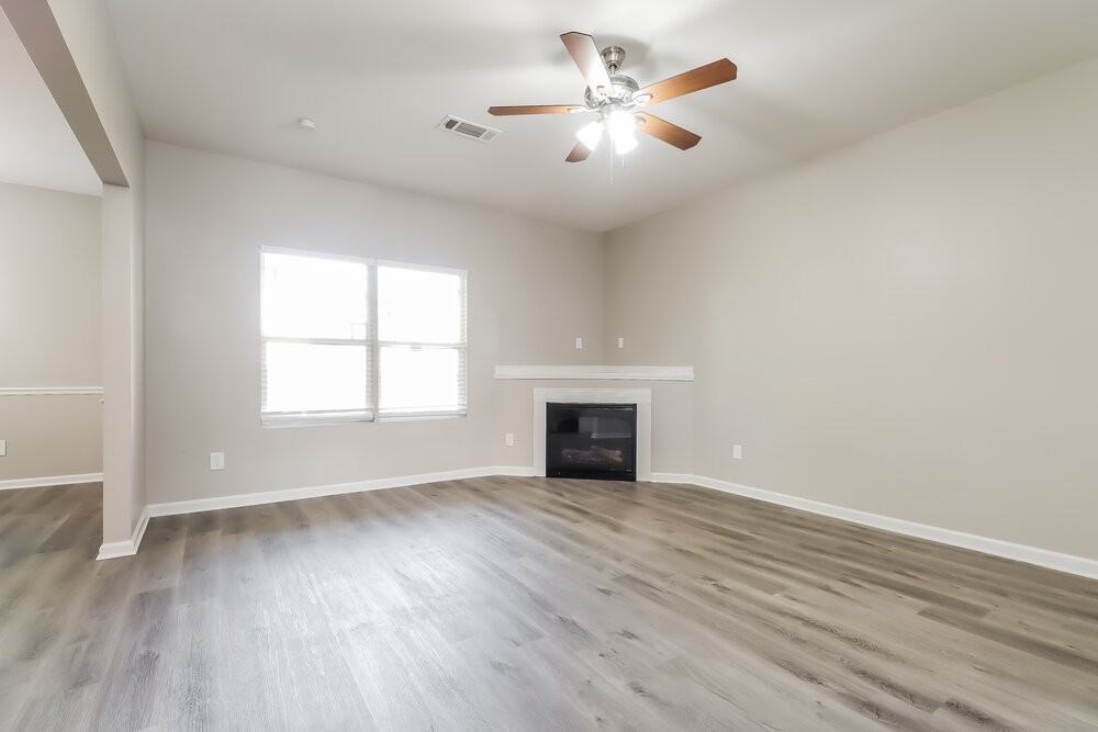 4014 Haworth Pkwy - Photo 5 of 17