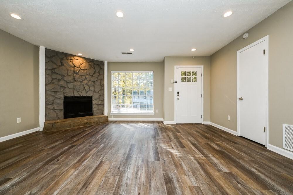 4060 Faron Ct - Photo 3 of 16