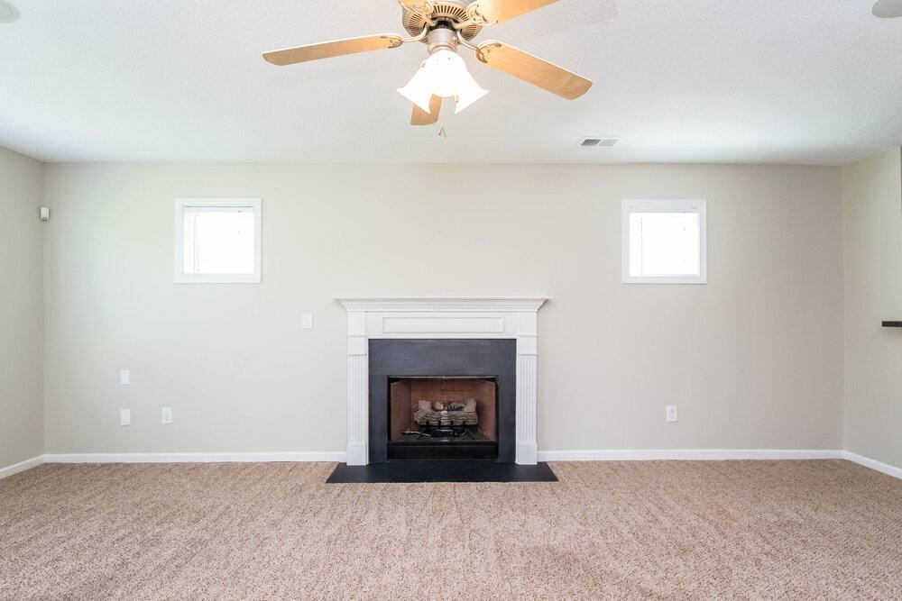 42 Oakbrook Dr Sw - Photo 3 of 16