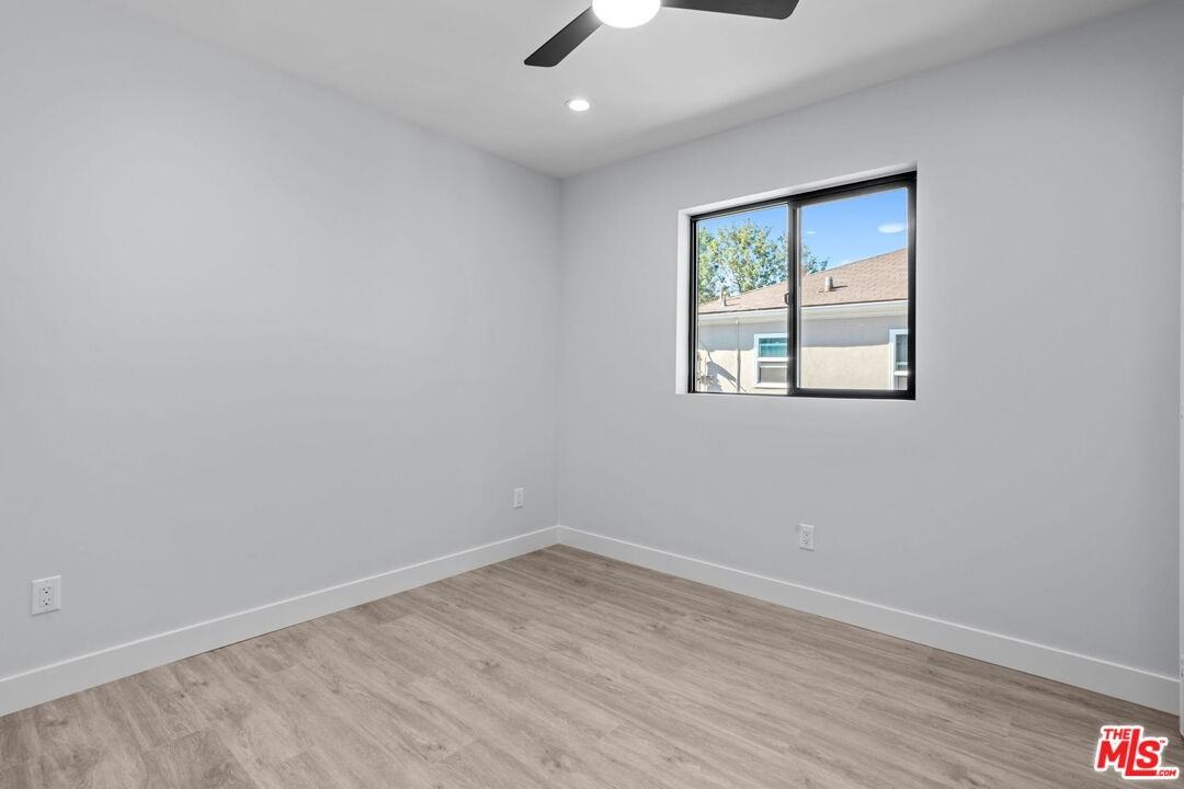 1518 1/2 Stearns Dr #1518 - Photo 5 of 16