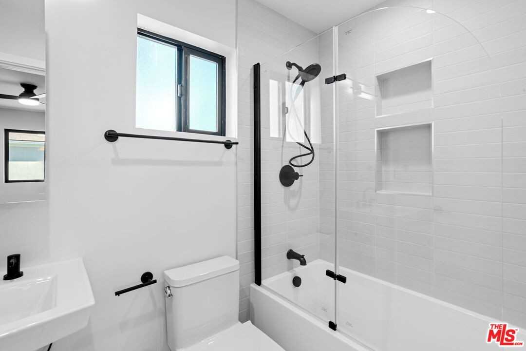 1518 1/2 Stearns Dr #1518 - Photo 7 of 16