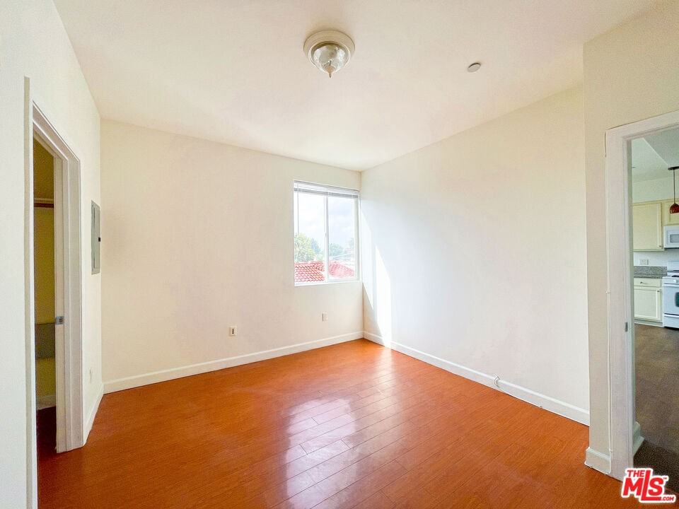 1412 S Sherbourne Dr #1412-303 - Photo 4 of 12