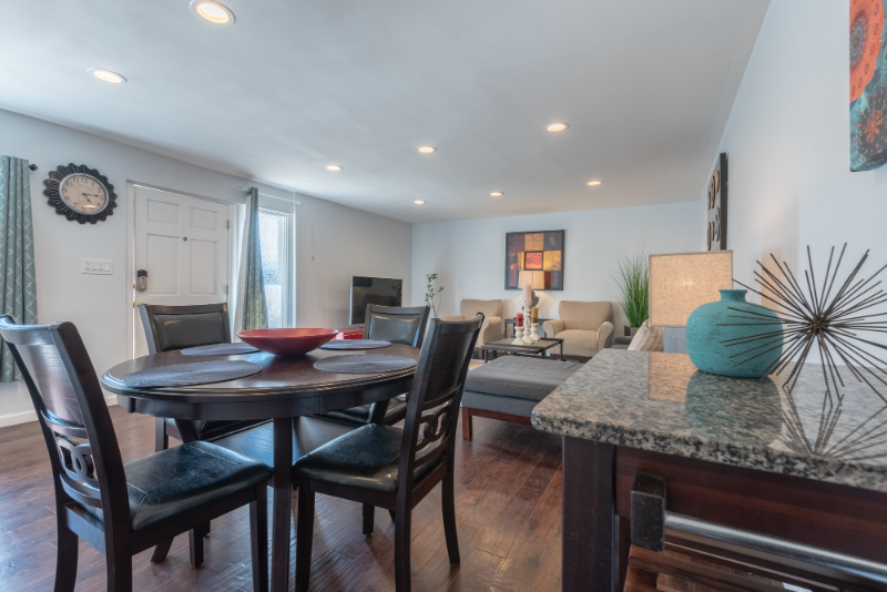 3617 Sunswept Dr - Photo 4 of 16