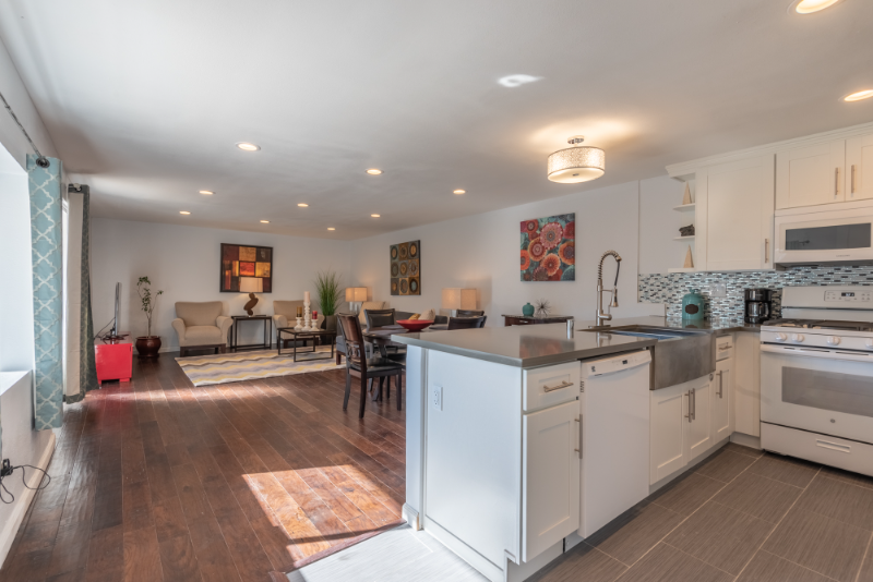 3617 Sunswept Dr - Photo 5 of 16