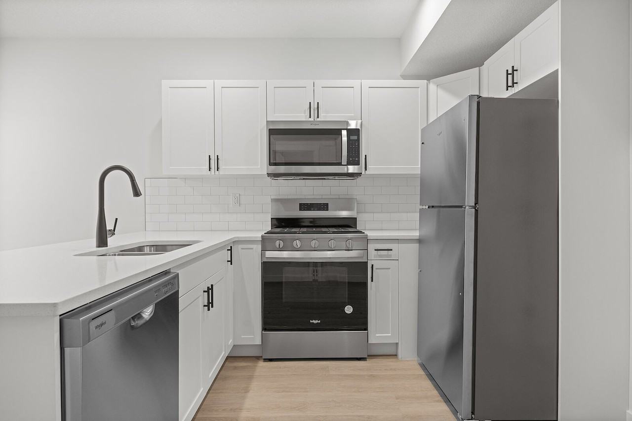 14520 95 Avenue Northwest - Photo 3 of 16