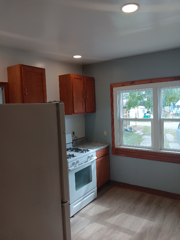 126 Putnam St Sw - Photo 4 of 18