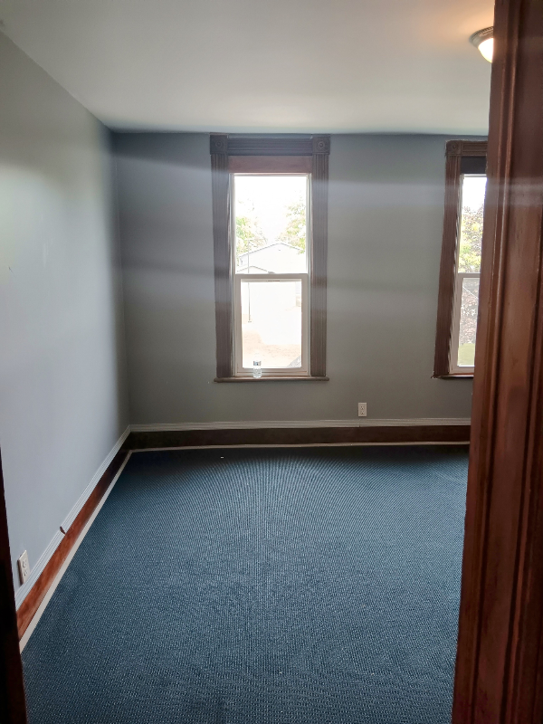 126 Putnam St Sw #A - Photo 3 of 18