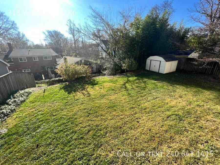 318 Whitestone Rd - Photo 7 of 23