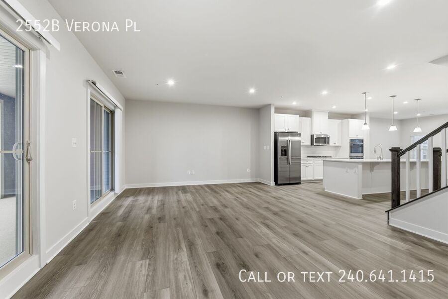 2552 Verona Pl Unit B - Photo 3 of 33