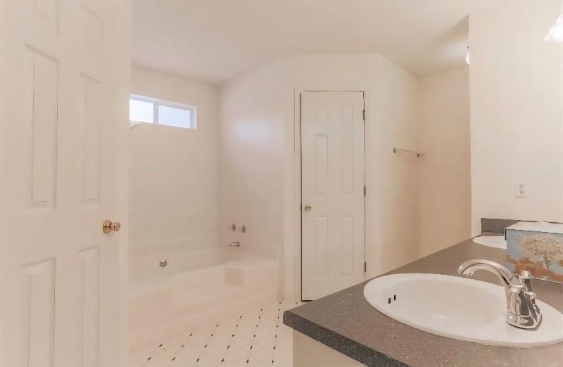 915 Vonna Jo Cir - Photo 4 of 38