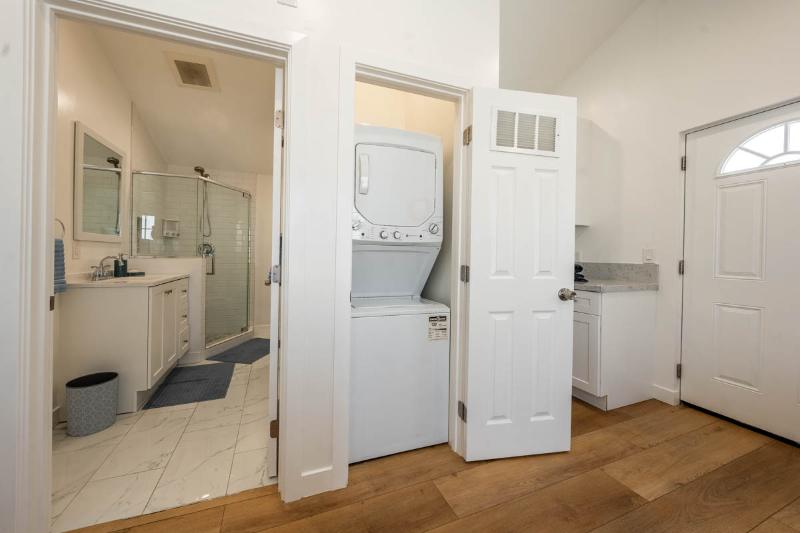 3668 5th Ave - Photo 7 of 11