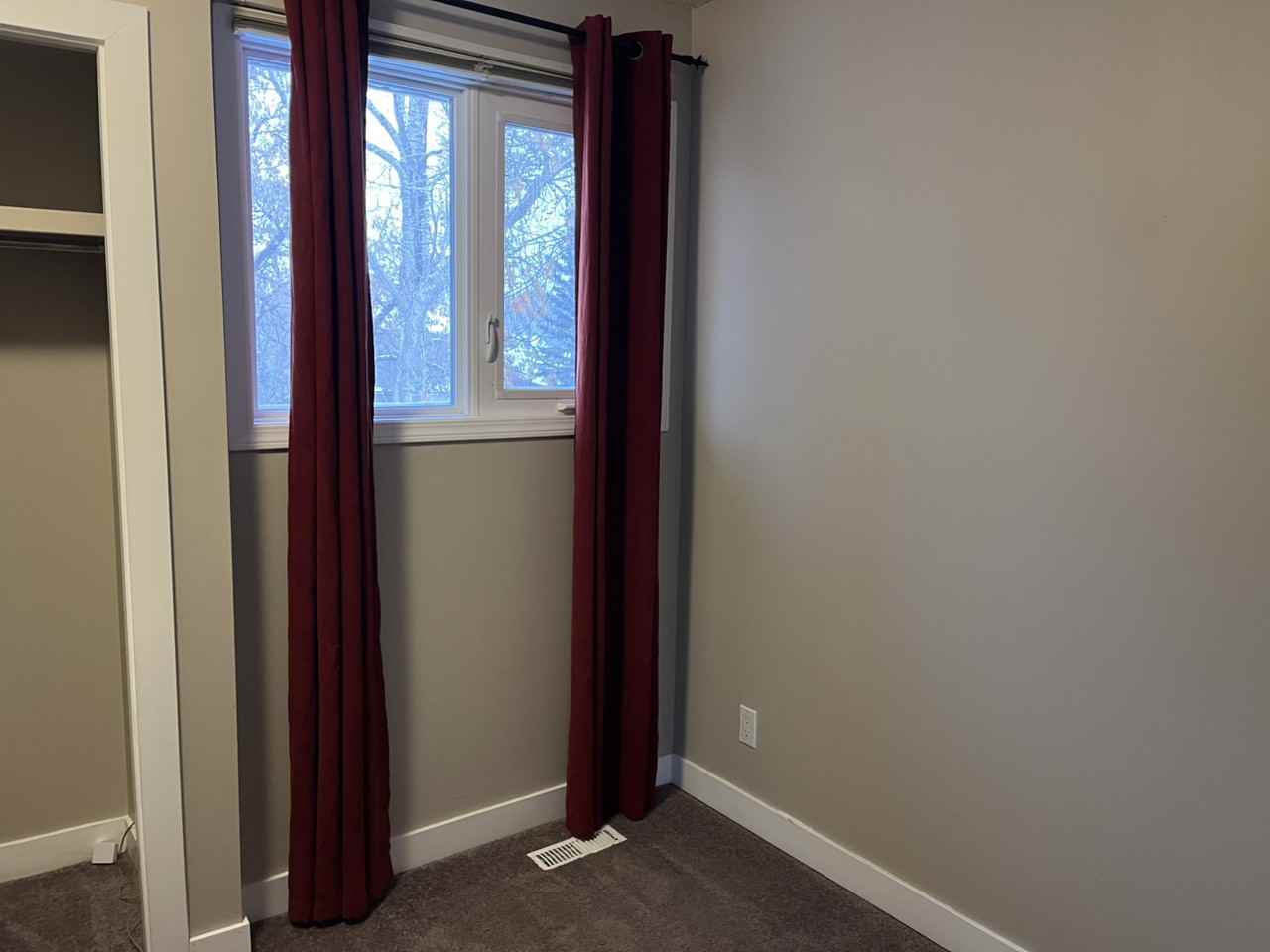 43 Ave - Photo 4 of 5