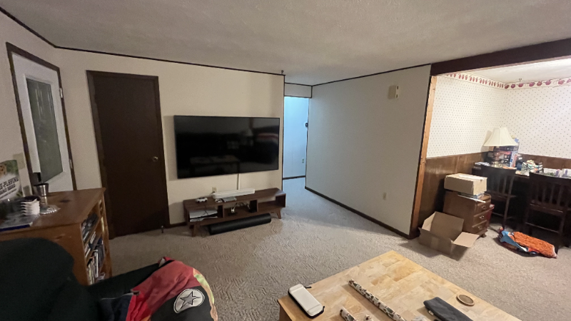 301 Ardmore Dr - Photo 4 of 9