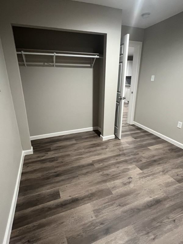 301 E 7th St - Photo 6 of 11