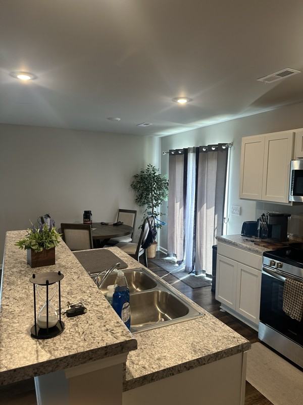 4030 Hudson Ct Sw - Photo 5 of 16