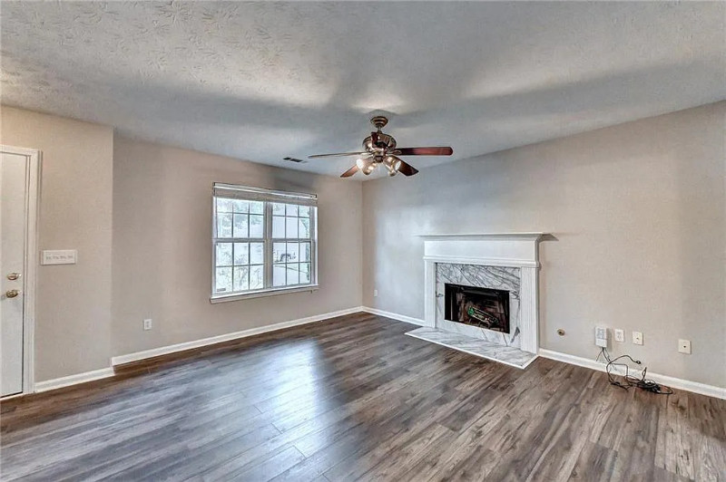 1227 Yellow River Dr - Photo 3 of 20