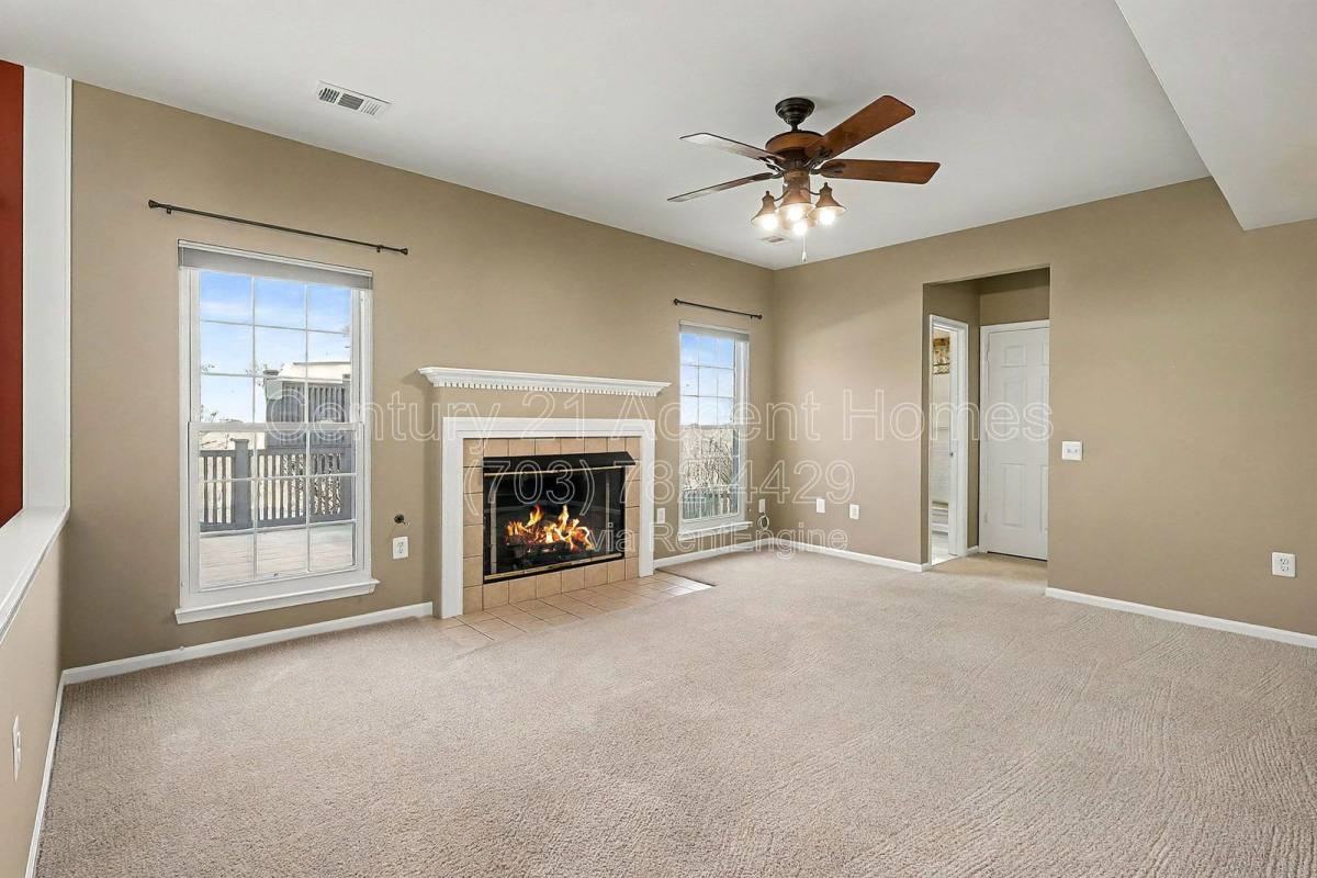 2816 King Elm Ct - Photo 3 of 10