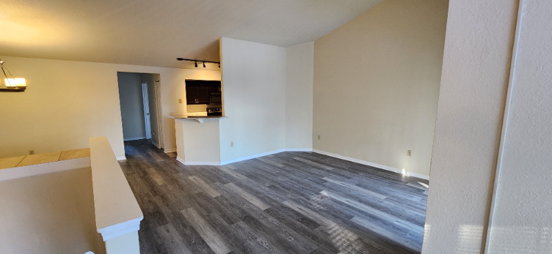 10085 W Lisbon Ave - Photo 2 of 18