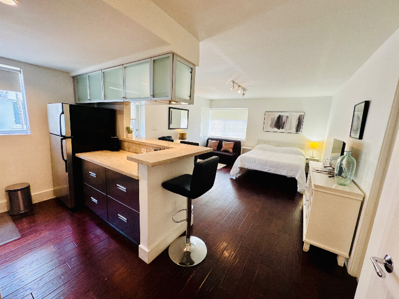 741 6th St #102W - Photo 6 of 17