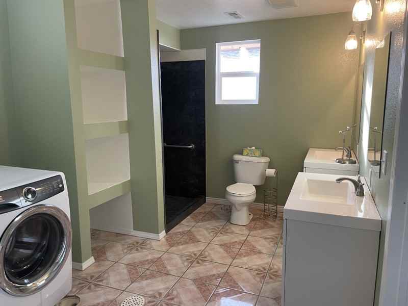 319 W 14th St - Photo 6 of 13