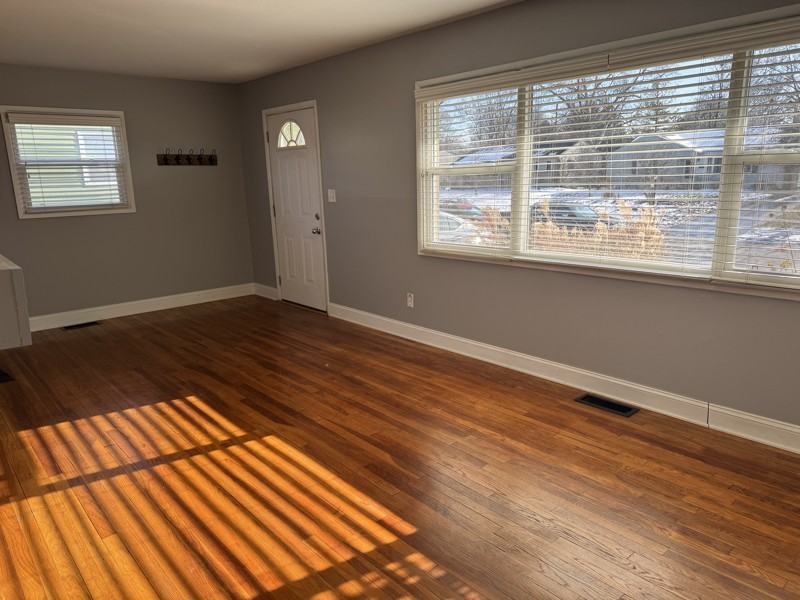 2666 Shrewsbury Rd - Photo 3 of 10