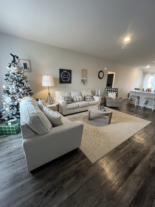 326 Starlight Dr - Photo 3 of 13