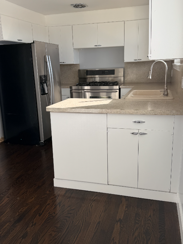 931 Maxfield Dr - Photo 5 of 18