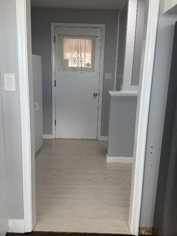 931 Maxfield Dr - Photo 6 of 18