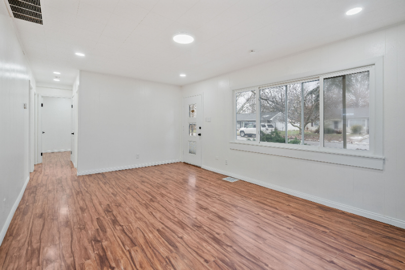 2519 Walker Ave - Photo 2 of 15