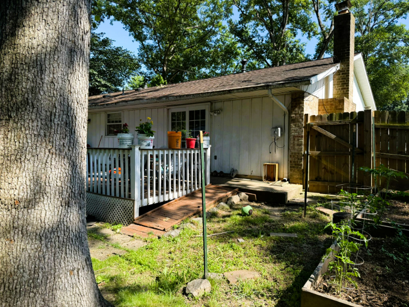 8610 Contee Rd - Photo 7 of 11