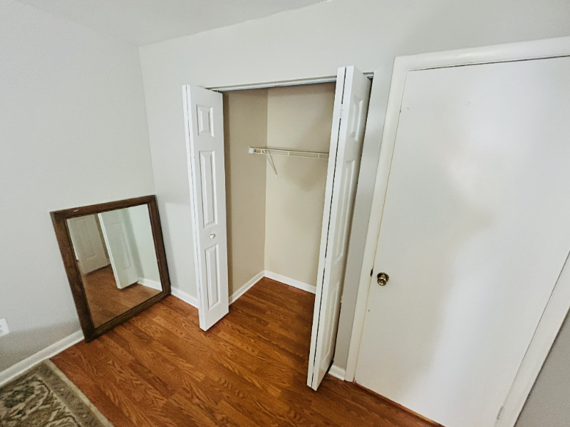 11381 Laurelwalk Dr - Photo 3 of 12