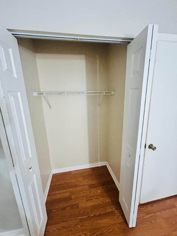 11381 Laurelwalk Dr - Photo 4 of 12