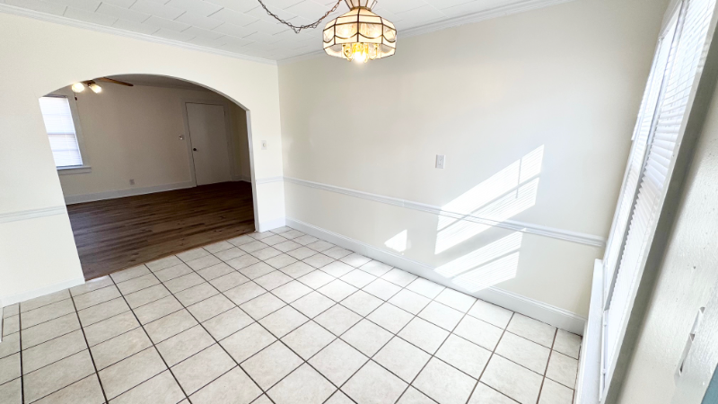 3817 M L King Jr Blvd - Photo 3 of 12