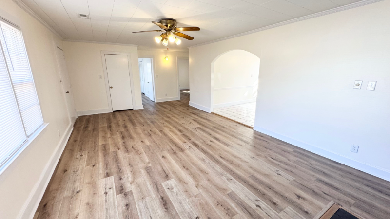 3817 M L King Jr Blvd - Photo 4 of 12