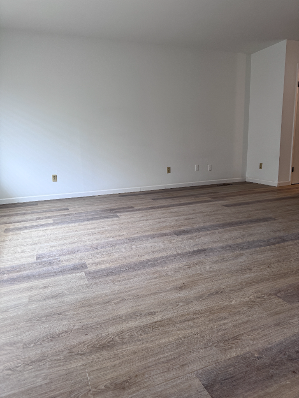 303 Highland Dr - Photo 6 of 9