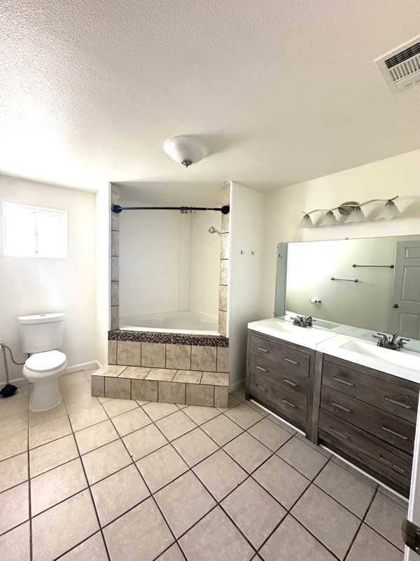 143 E Richards St - Photo 5 of 8